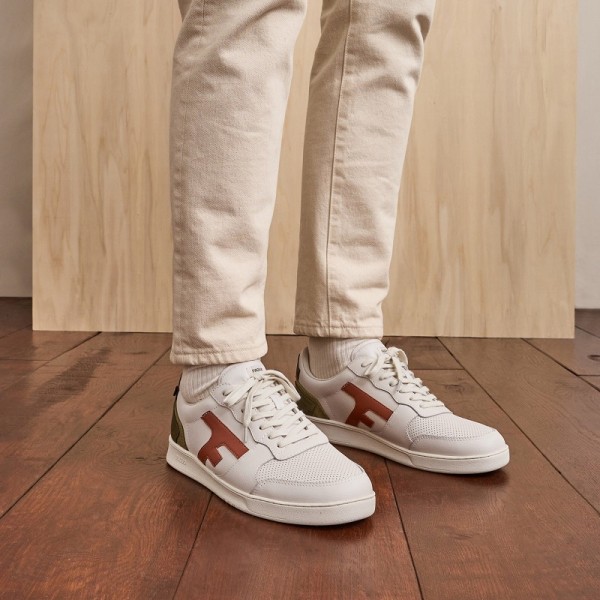 BASKETS HAZEL ECRUES  MARRON ET KAKI...