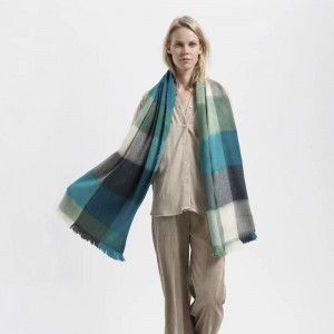 GRAND ECHARPE ALPAGA EMERAUDE, TURQUOISE, BLANCHE ET GRIS - ALPACA LOCA - LE MOUTON A 3 PATTES - 1