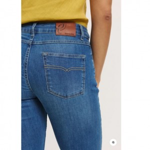 JEANS DROIT DELAVE EN COTON... 2
