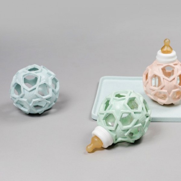 Biberon 2 en 1 avec balle verte