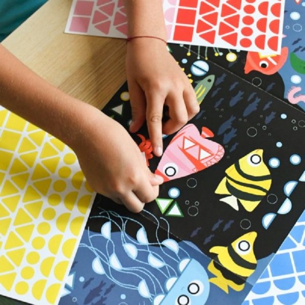 POSTER CRÉATIF + 750 STICKERS AQUARIUM