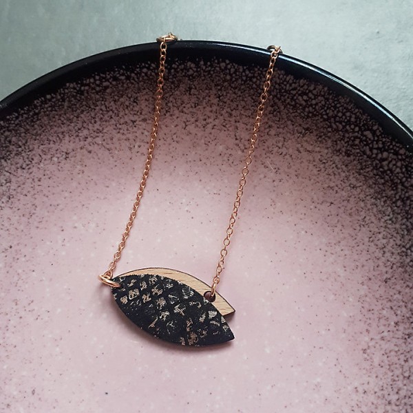 COLLIER MINI PETALE NOIR