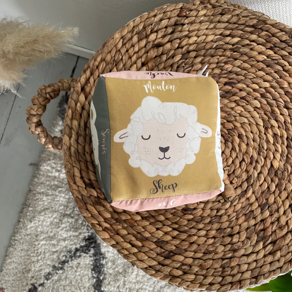 CUBE D'EVEIL ANIMAUX DE LA FERME-...