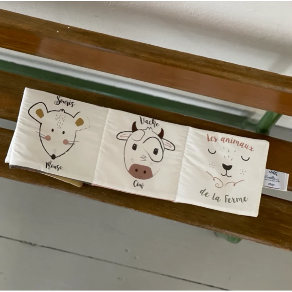 LIVRE D'EVEIL ANIMAUX DE LA FERME -...