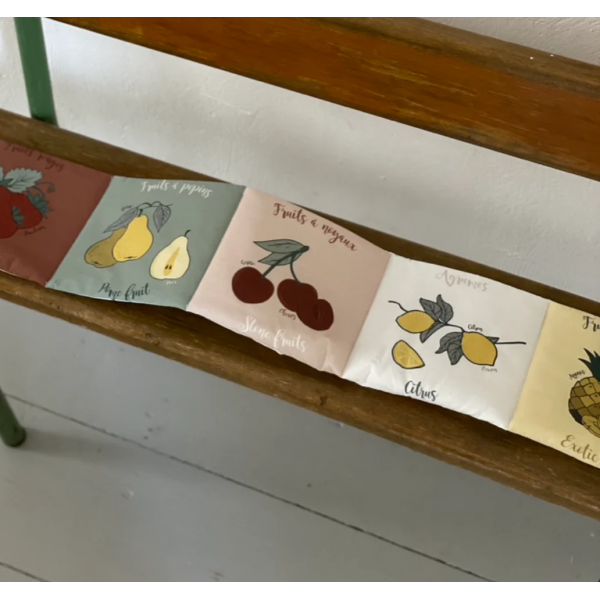 LIVRE D'EVEIL FRUITS - CAROTTE ET CIE