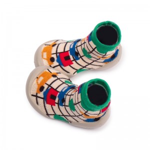 CHAUSSONS CHAUSSETTES...